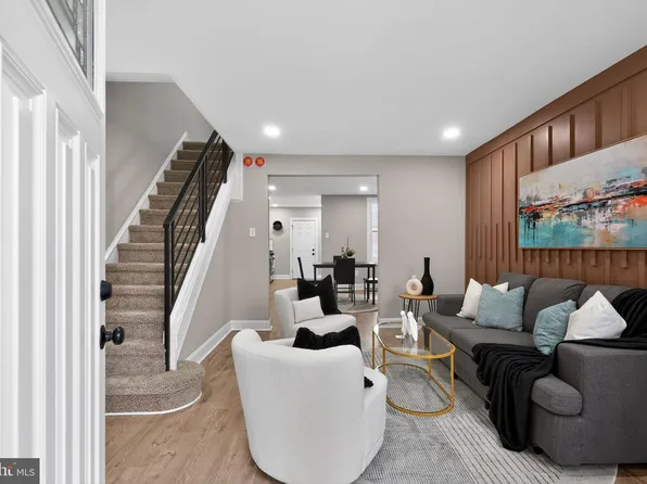 6321 Ditman St, Philadelphia, PA 19135