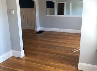 5360 College Ave, Oakland, CA 94618