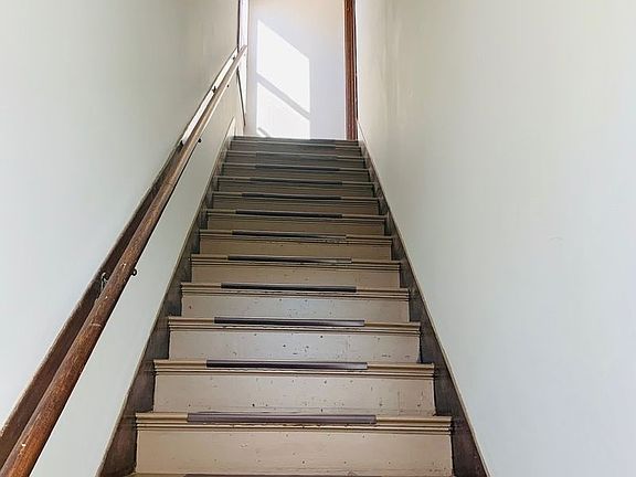 3rd image of 1000 Ellison Ave #2F