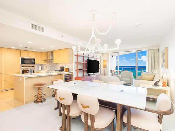 3rd image of 223 Saratoga Rd #2011