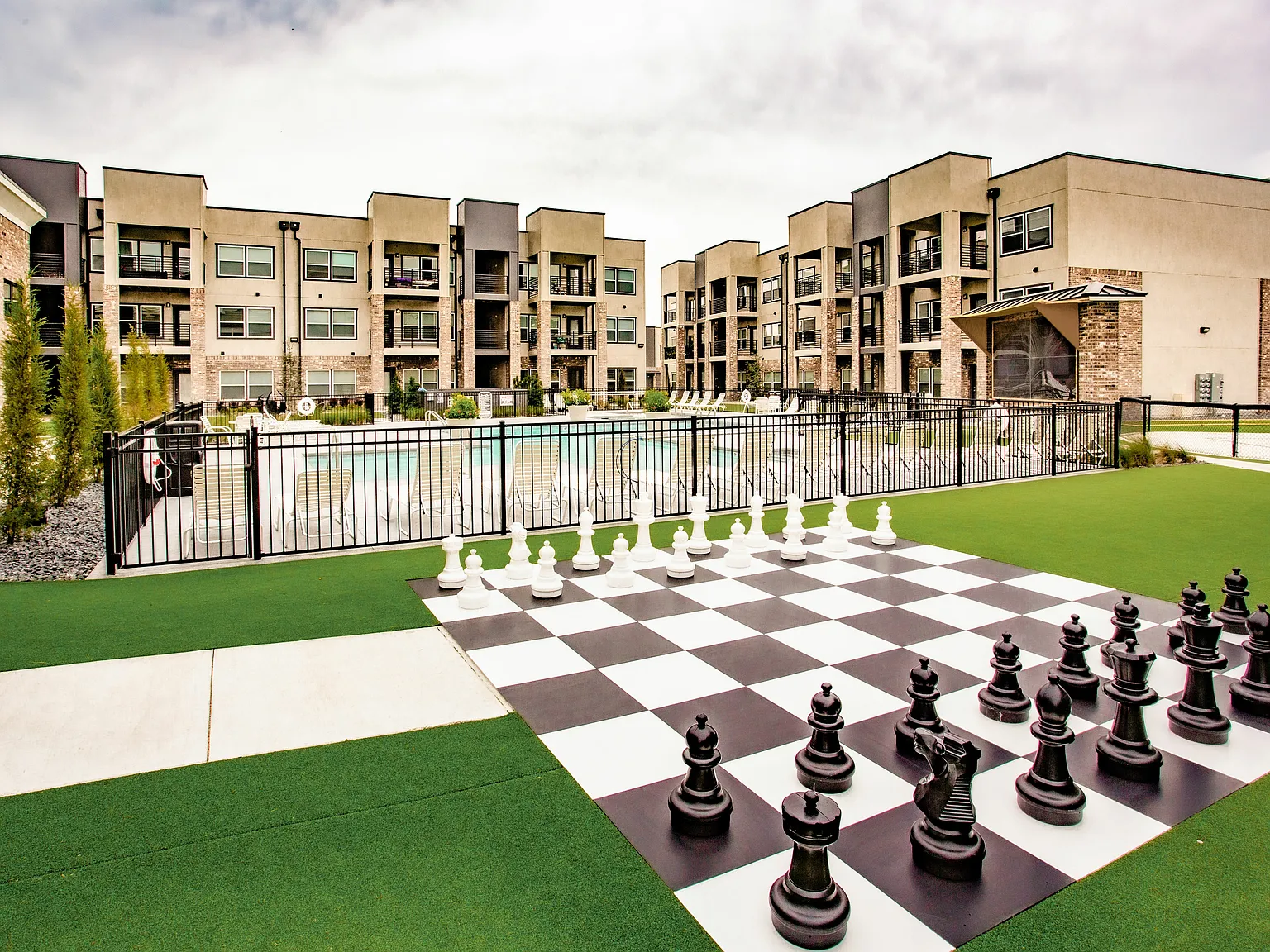 Crown at Seven Oaks Apartment Homes — Photo 2