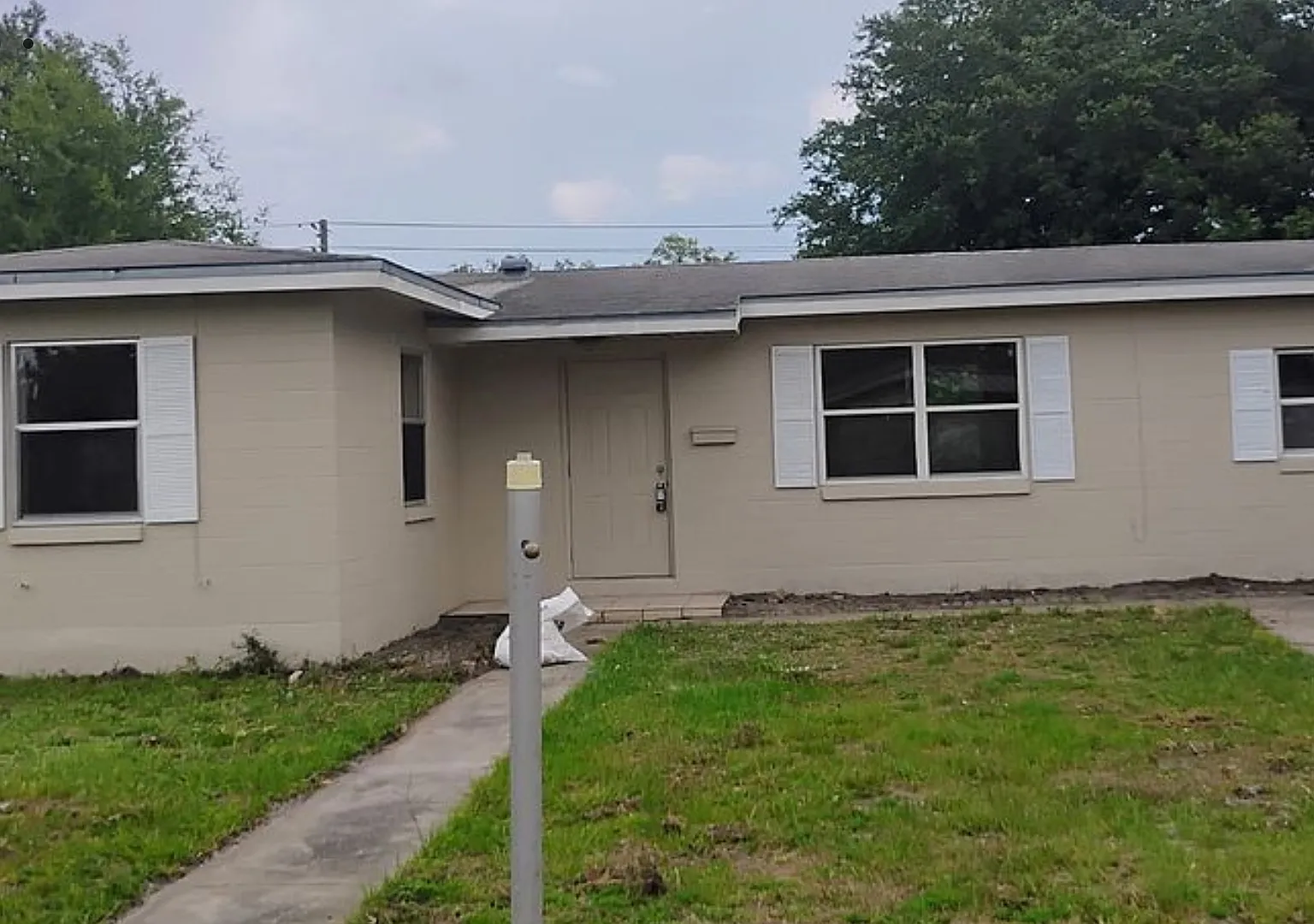 2 bed, 844 sqft, $1,195 — Photo 1