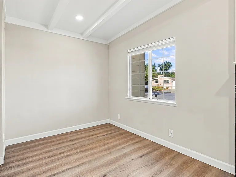 1398 McPherson St — Photo 17