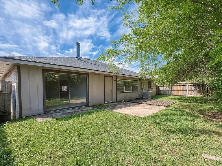 19510 Westhaven Dr — Photo 42