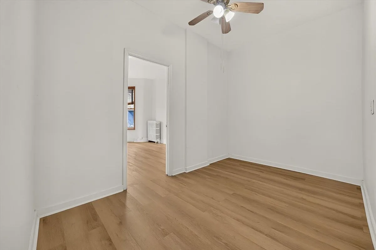 3 bed, 1.5 bath, $3,500 — Photo 2
