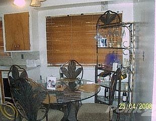 eat in kitchen