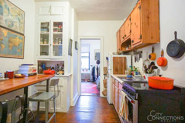 Rented by City Connections Realty | media 23