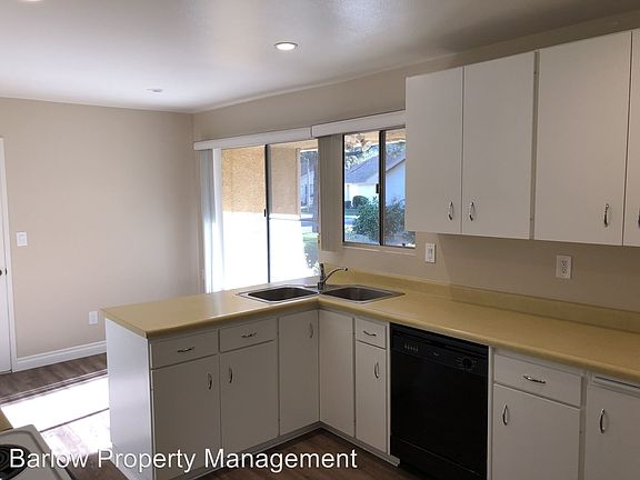 2nd image of 11105 Village 11