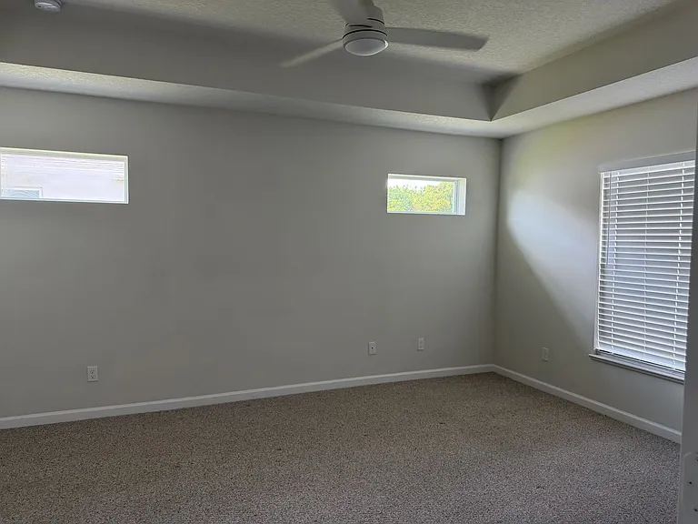 4634 SW Athena Dr — Photo 12