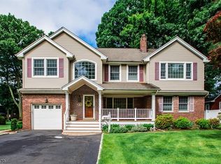 362 Plaza Rd N, Fair Lawn, NJ 07410