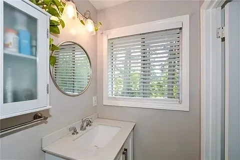 Vanguard Cir SW — Photo 31