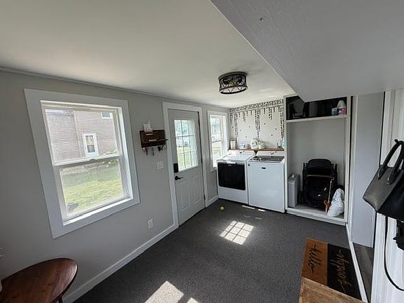 5th image of 214 Maple St N