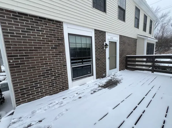 2448 Quail Run Dr, Kalamazoo, MI 49009