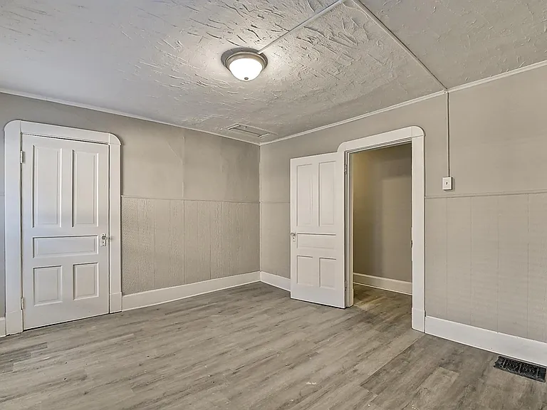 1309 Wright St — Photo 19