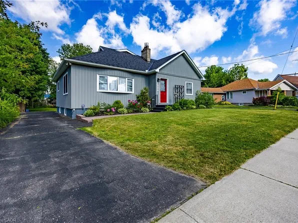 320 Queen St, Norfolk County, ON N4B 2L1