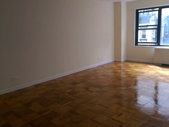 3rd image of 279 E 44th St APT 5M