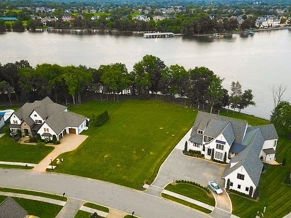3rd image of 1537 Boardwalk Pl