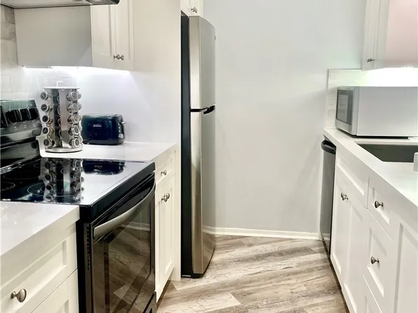 650 The Vlg Unit 111, Redondo Beach, CA 90277