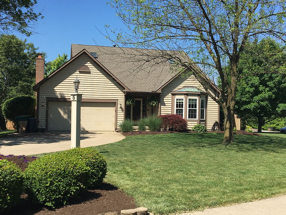 2nd image of 5 Belvoir Ct