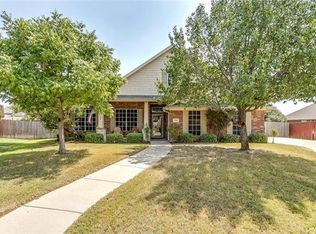 920 Valley Ridge Ct, Burleson, TX 76028