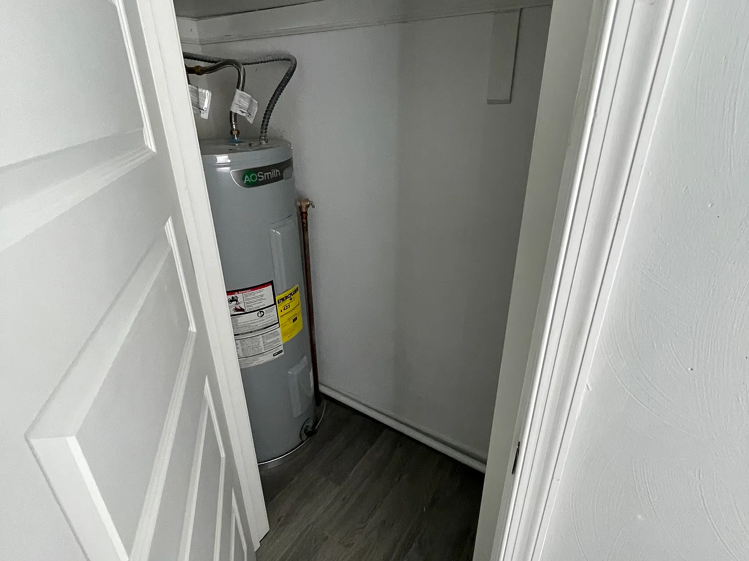 3 bed, 975 sqft, $2,000 — Photo 3