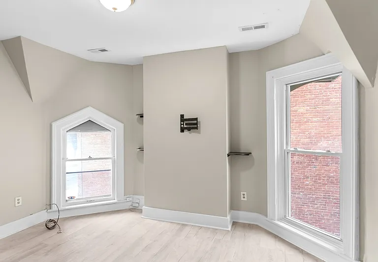 1111 E Genesee St #3 — Photo 7