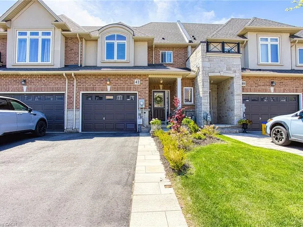 42 Pinot Cres, Hamilton, ON L8E 0J8