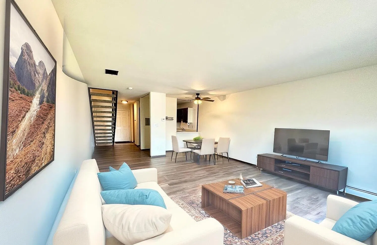 2 bed, 1056 sqft, $1,350 — Photo 1