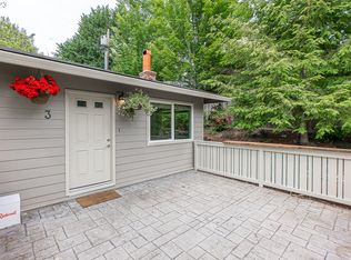 2529 SW Spring Garden St APT 3, Portland, OR 97219