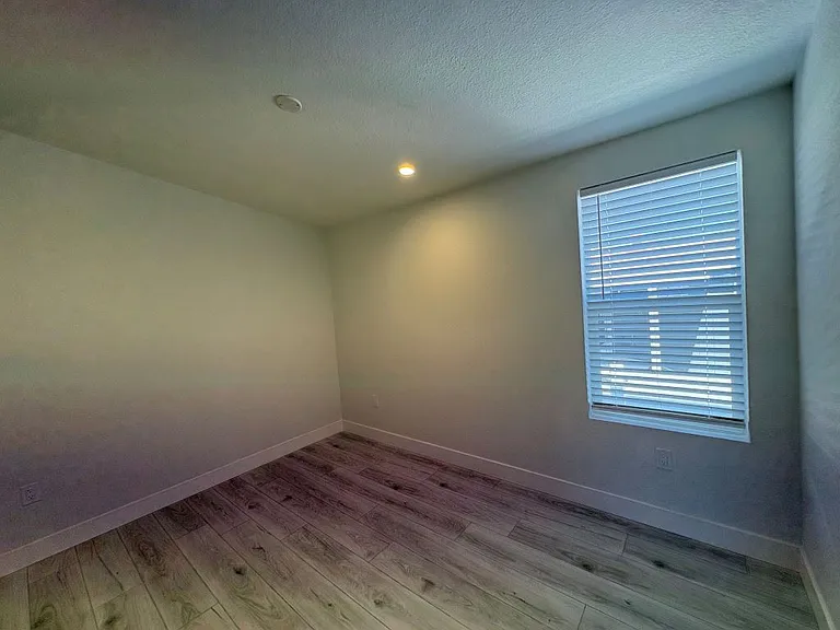 20683 Waalew Rd #B180 — Photo 9