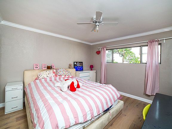 4th image of 1233 N Laurel Ave APT 104