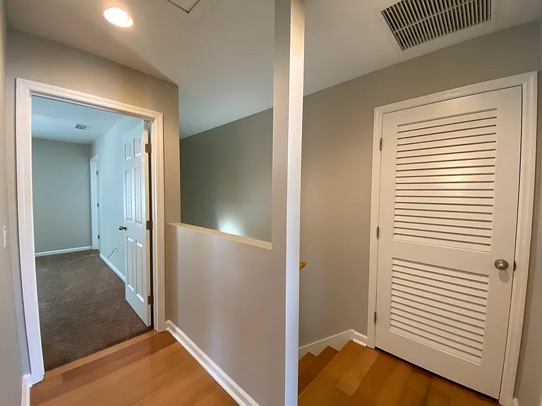 803 W Georgia St #1 — Photo 9