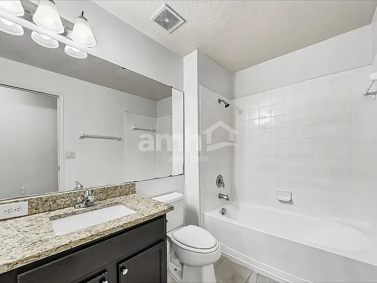 1002 Cristelle Jean Dr — Photo 13
