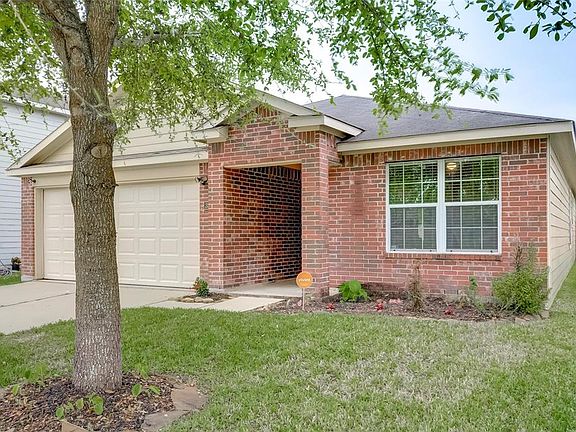 3rd image of 3814 Cloudbluff Ln