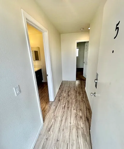 445 E St #5 — Photo 3
