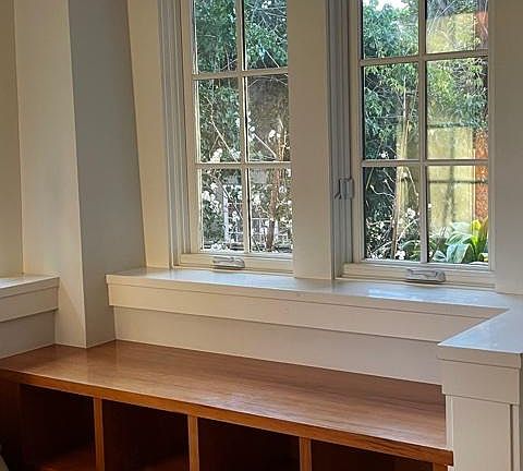 Entry way with storage