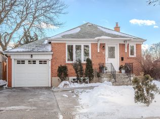 79 Edgecroft Rd, Toronto, ON M8Z 2C1