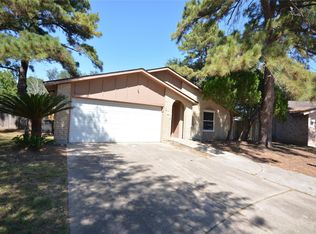 906 Arrow Lake Dr, Katy, TX 77450