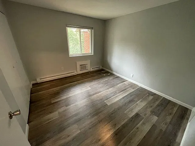 2 bed, 1.5 bath, 925 sqft, $1,150 — Photo 4