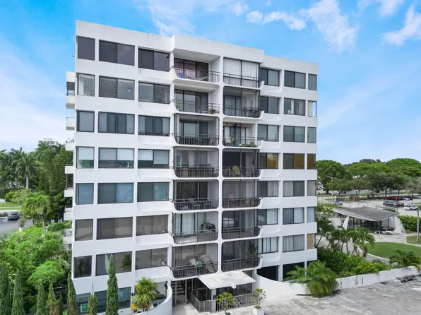 1500 Presidential Way #706, West Palm Beach, FL 33401