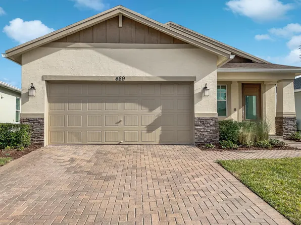 489 SE Twisted Bark Way, Port St Lucie, FL 34984