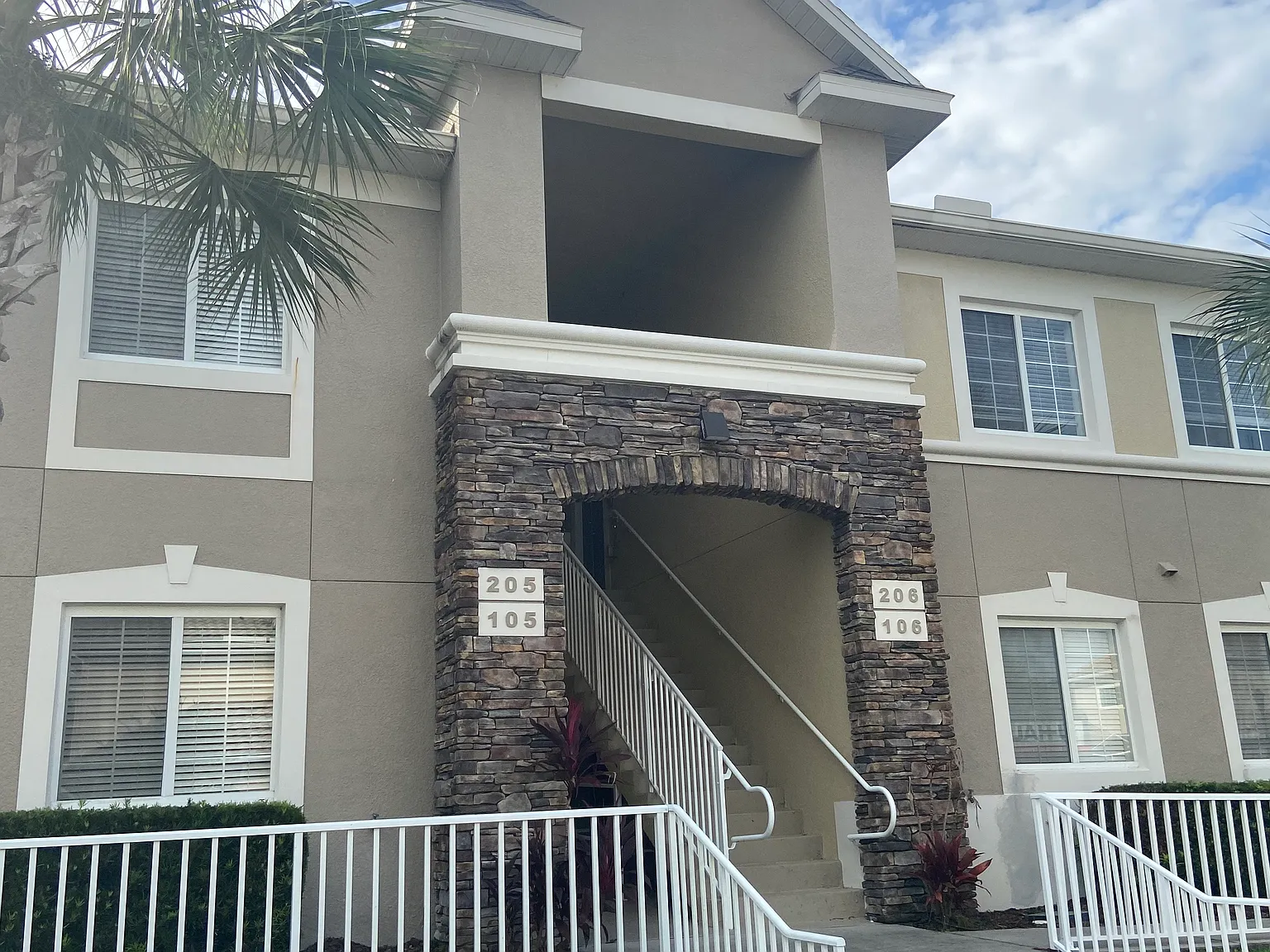 3 bed, 1151 sqft, $2,500 — Photo 1