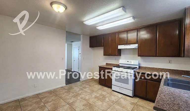21777 Panoche Rd #5 — Photo 10