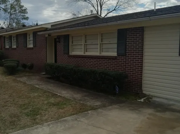 906 La Dayne Ave, Selma, AL 36701
