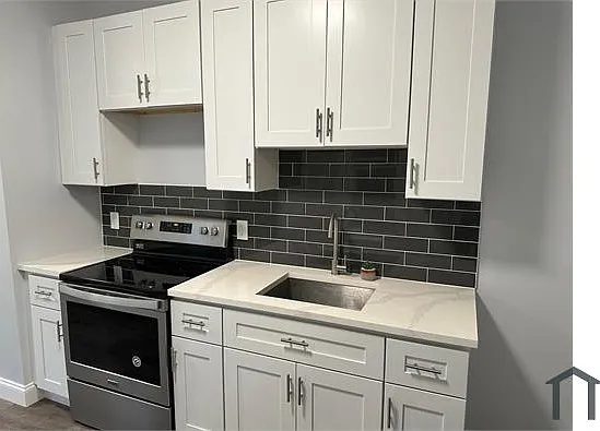 4 bed, $2,300 — Photo 3