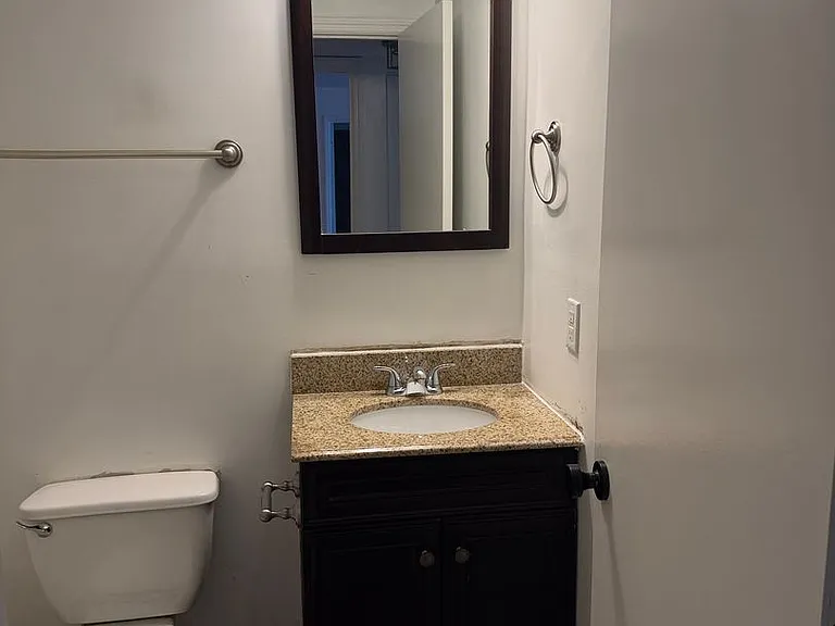 13 Forest Cove Cv — Photo 20