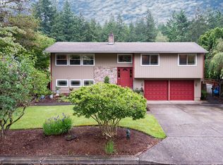 21106 S Mossy Rock Ct, Oregon City, OR 97045