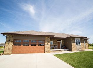 3005 Delia Lane Ct, Milford, IA 51351