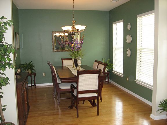 Formal Dining