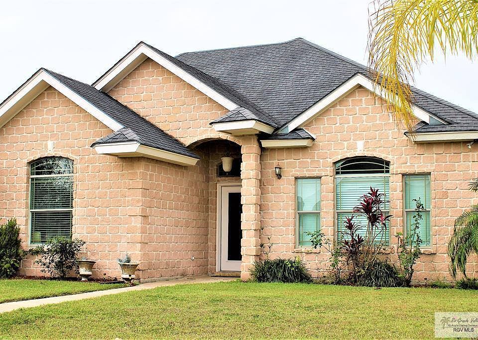 1st image of 23844 Richmond Cir